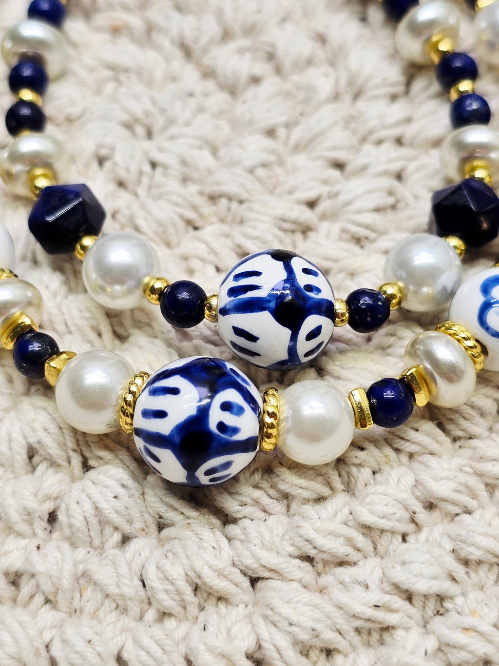 R A I Z E S - Necklace and Bracelet Set