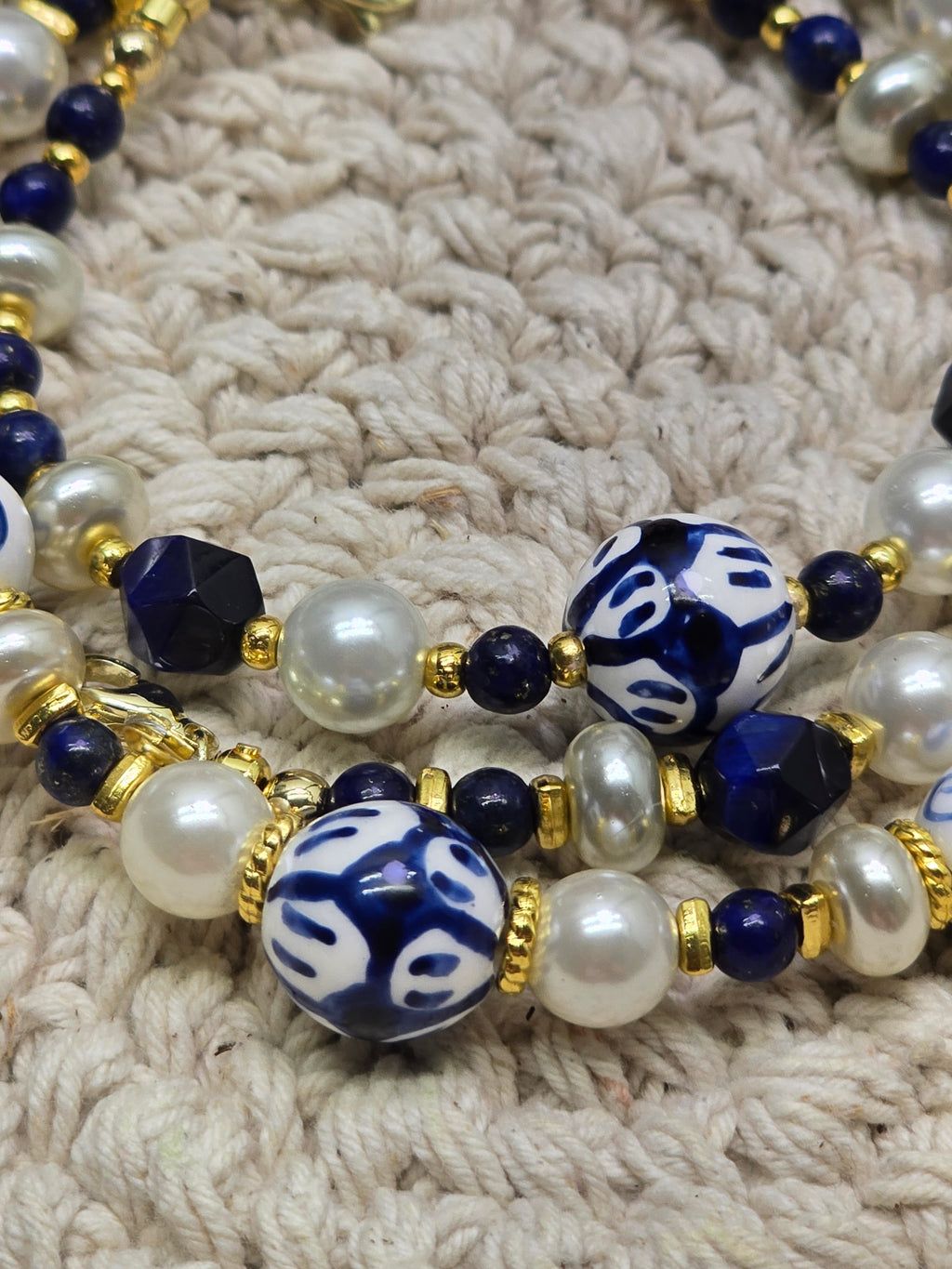 R A I Z E S - Necklace and Bracelet Set