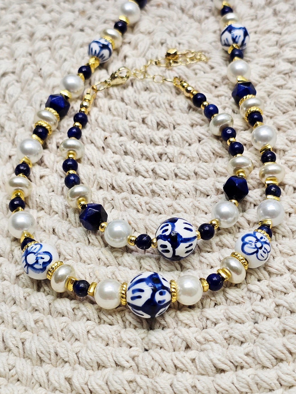 R A I Z E S - Necklace and Bracelet Set