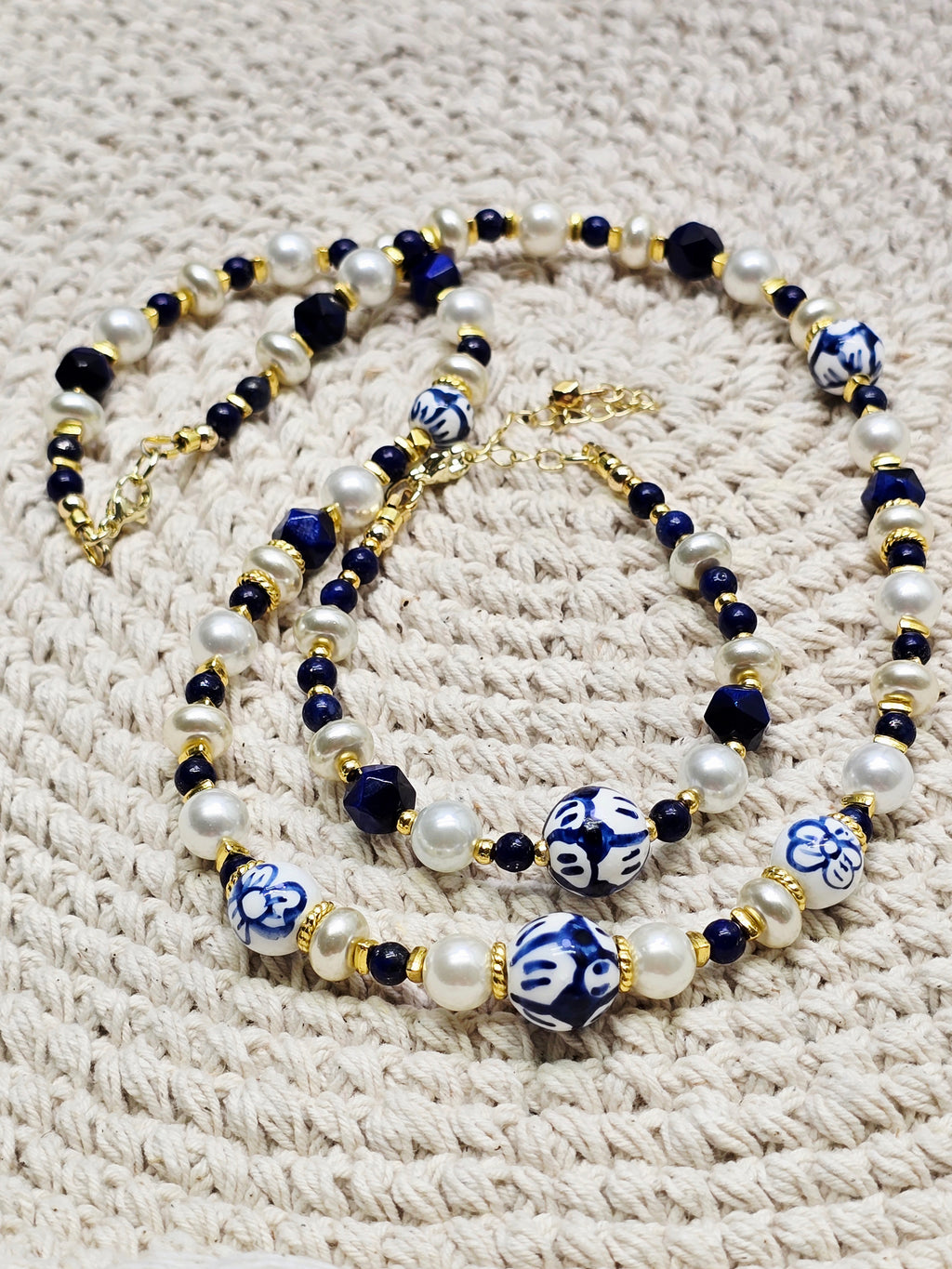 R A I Z E S - Necklace and Bracelet Set