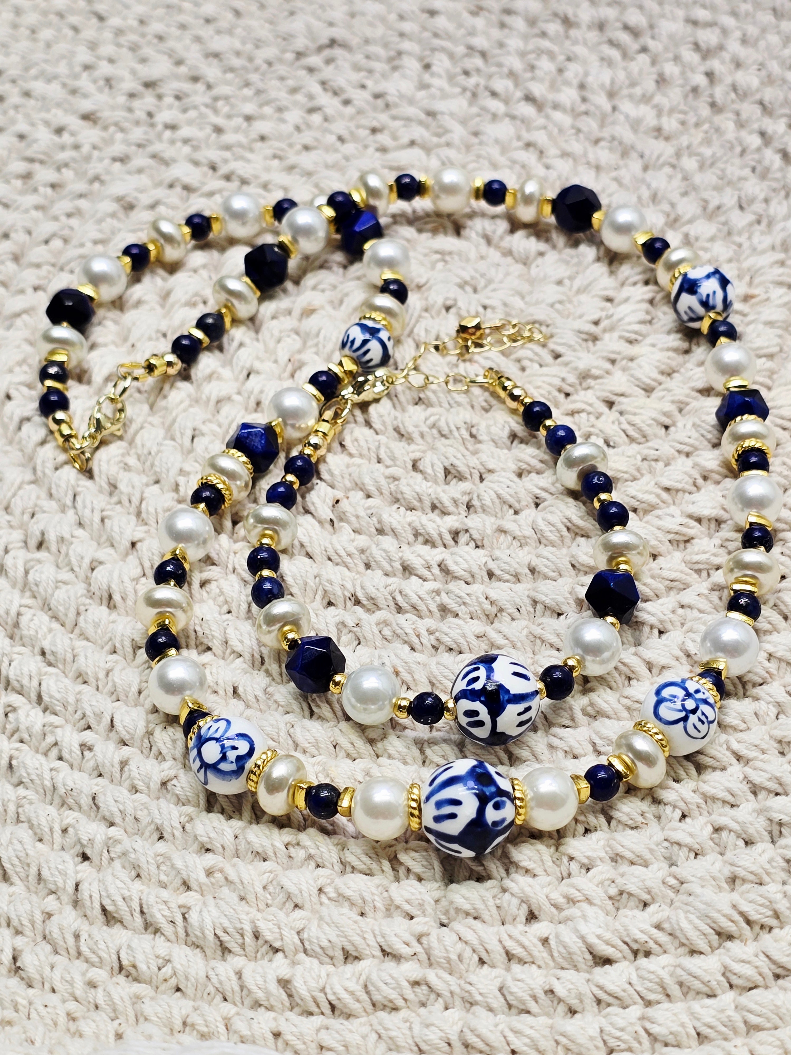 R A I Z E S - Necklace and Bracelet Set