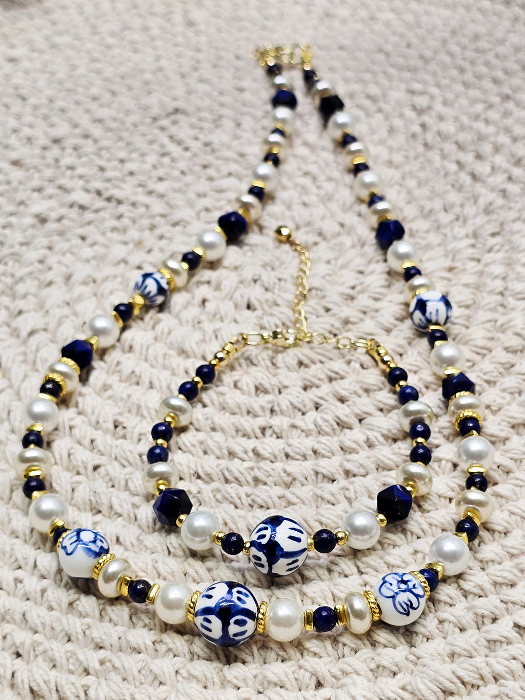 R A I Z E S - Necklace and Bracelet Set