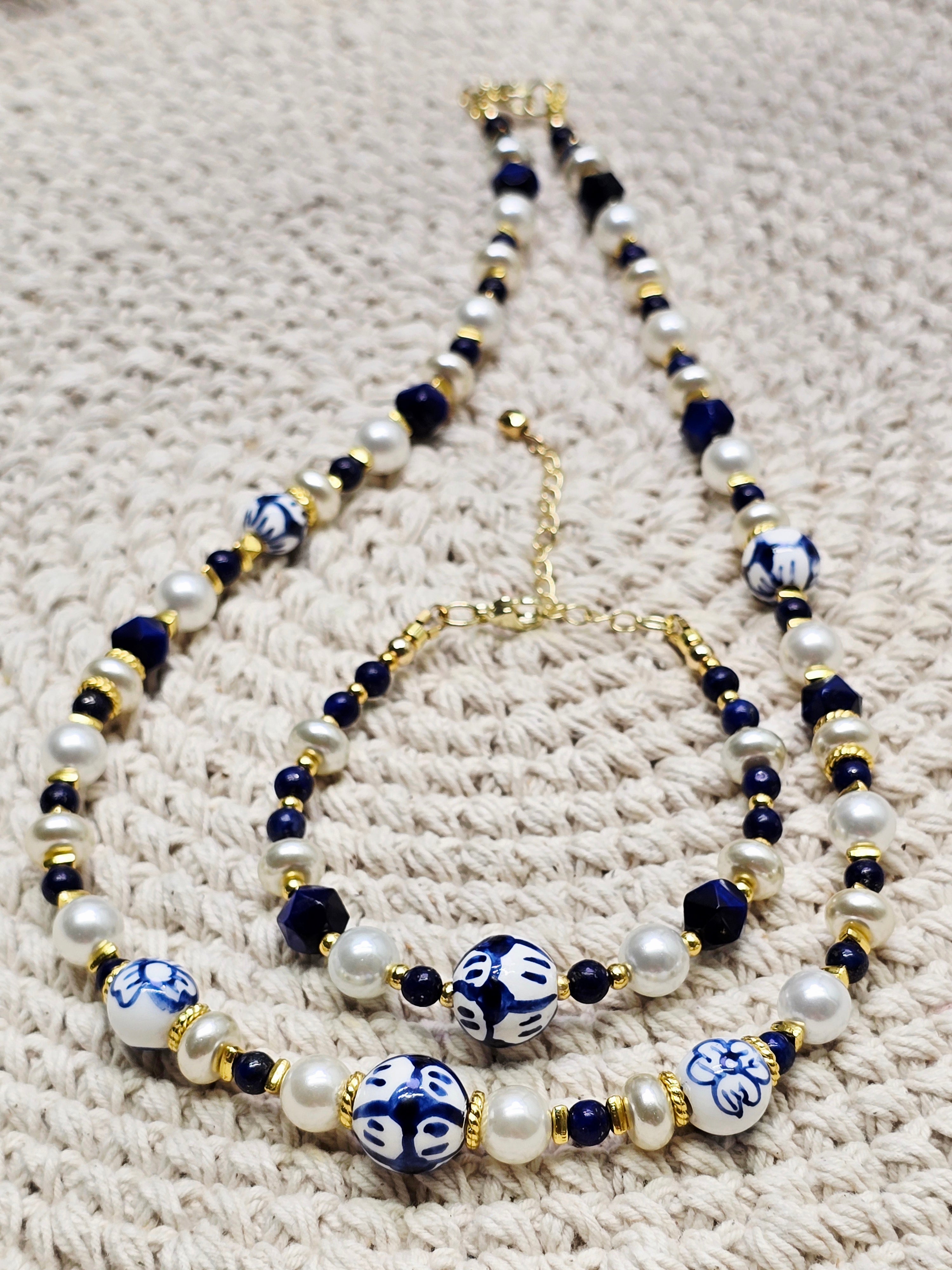 R A I Z E S - Necklace and Bracelet Set